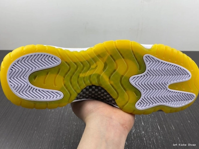 1st Kicks Air Jordan Snakeskin AH7860-107 WMNS Low 11 Yellow 0806